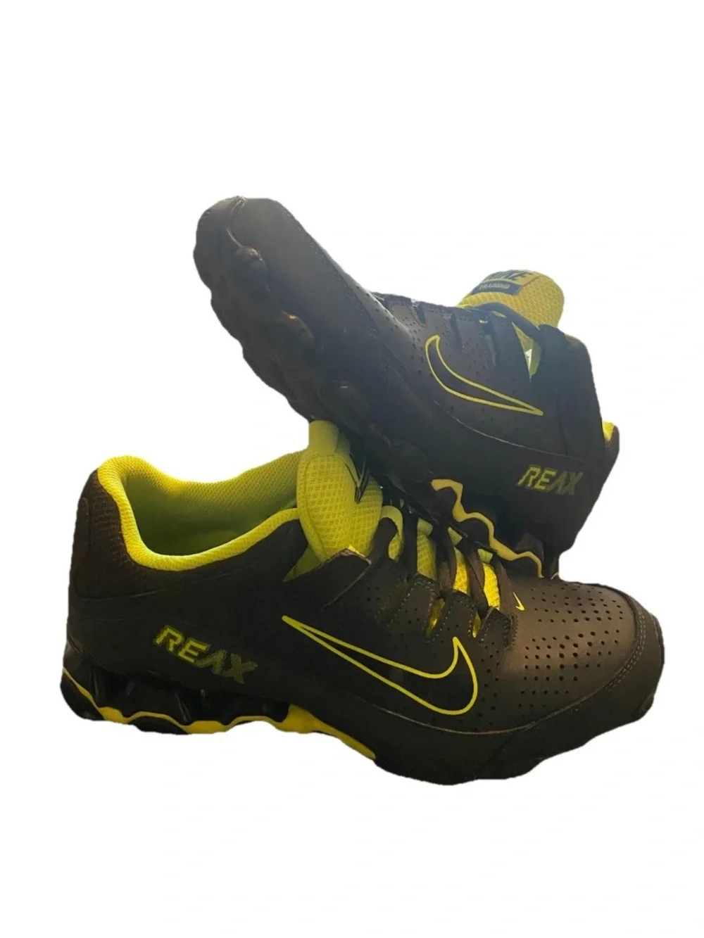 Nike Men Size 7 Reax 8 TR Black & Neon Green Sneakers